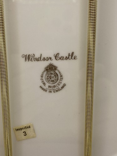 Plato Castillo de Windsor Real Worcester pintado a mano artista firmado RARO - Imagen 7 de 9