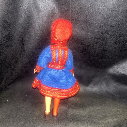 Bambola souvenir norvegese vintage in costume tradizionale - Foto 2 di 2