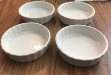 4 VTG CERAMIC PETITE TARTLET MINI TART PIE QUICHE FLUTED BAKING PAN LOT TAIWAN