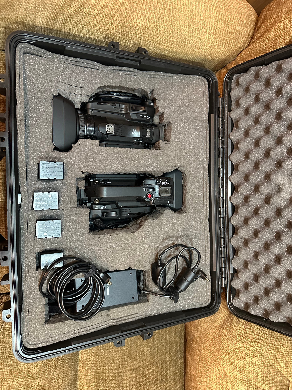 Canon XF405 4K UHD Camcorder 15X Optical Zoom