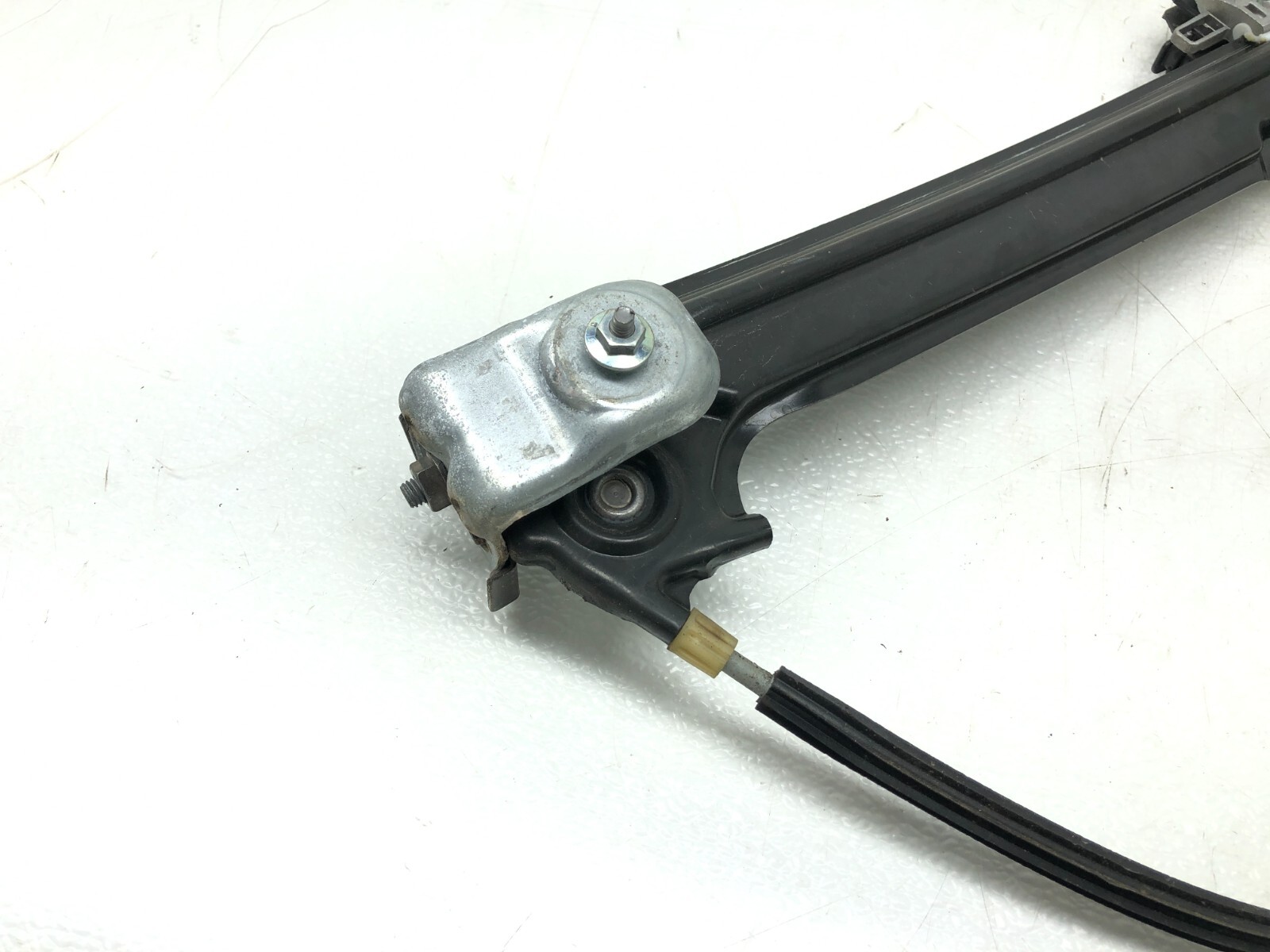 2014-2019 MASERATI GHIBLI S RIGHT PASSENGER FRONT WINDOW REGULATOR OEM.