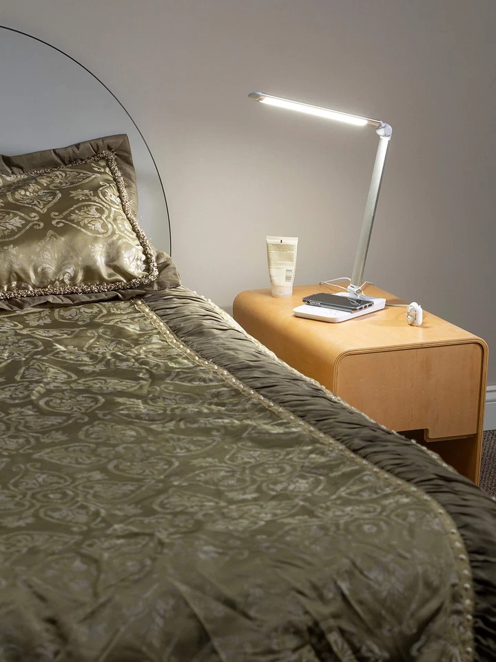 1009SL, Cuello Pivotante, Inalámbrico Incorporado, Puerto USB Vamp Lámpara LED con Carga... Foto 3 de 3