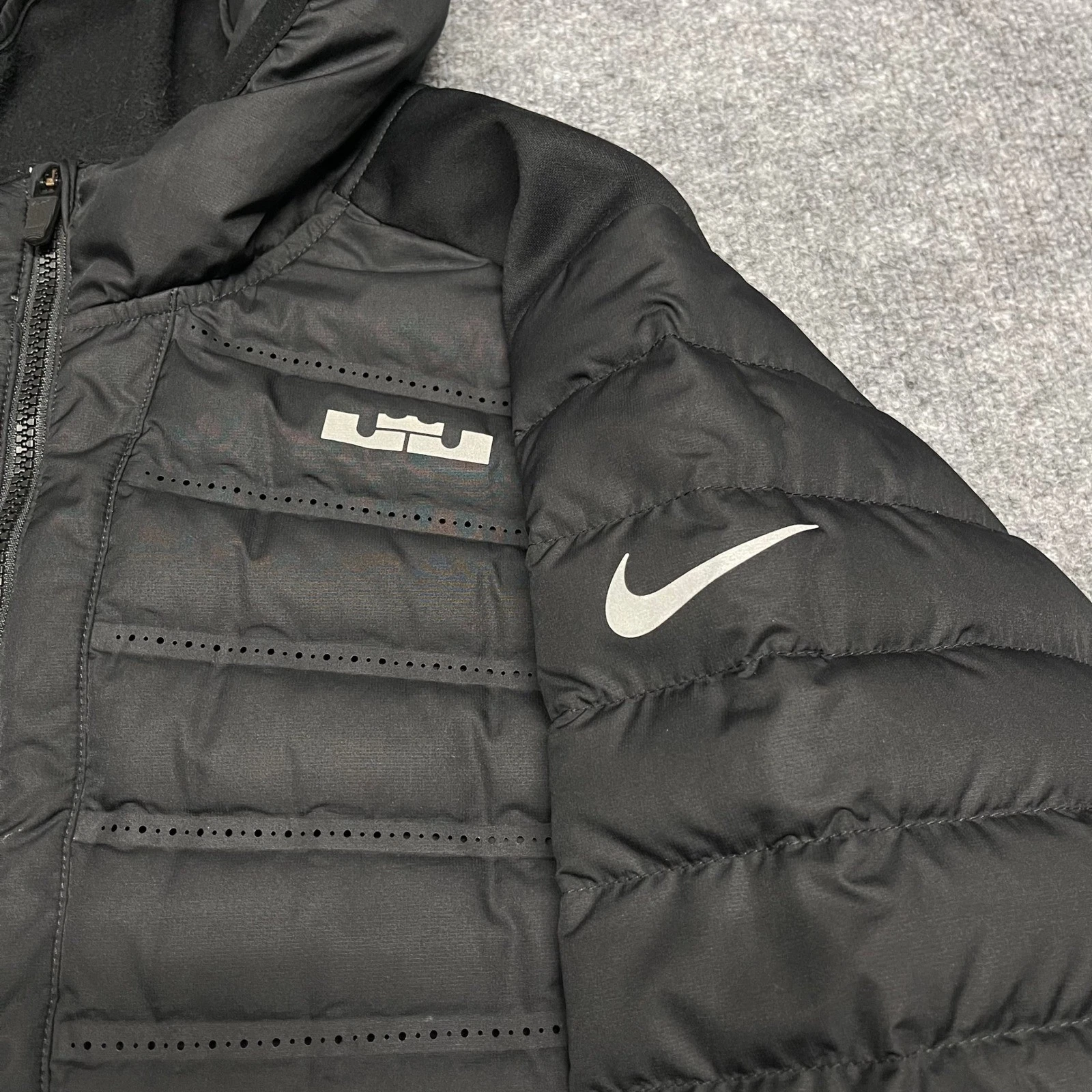 Nike LeBron James Jacket Mens Large Black Aeroloft 800 Hybrid Down Puffer 807974 image 3