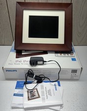 Phillips Home Essentials 8  LCD Digital Photo Frame With Brown Wood Frame
