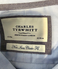 Charles Tyrwhitt Men's Dress Shirt 17/34 Classic Fit Non Iron Cotton Light Blue