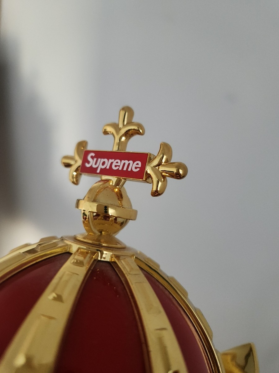 SS19 Supreme Crown Air Freshener Red Gold Plastic Accessory Car