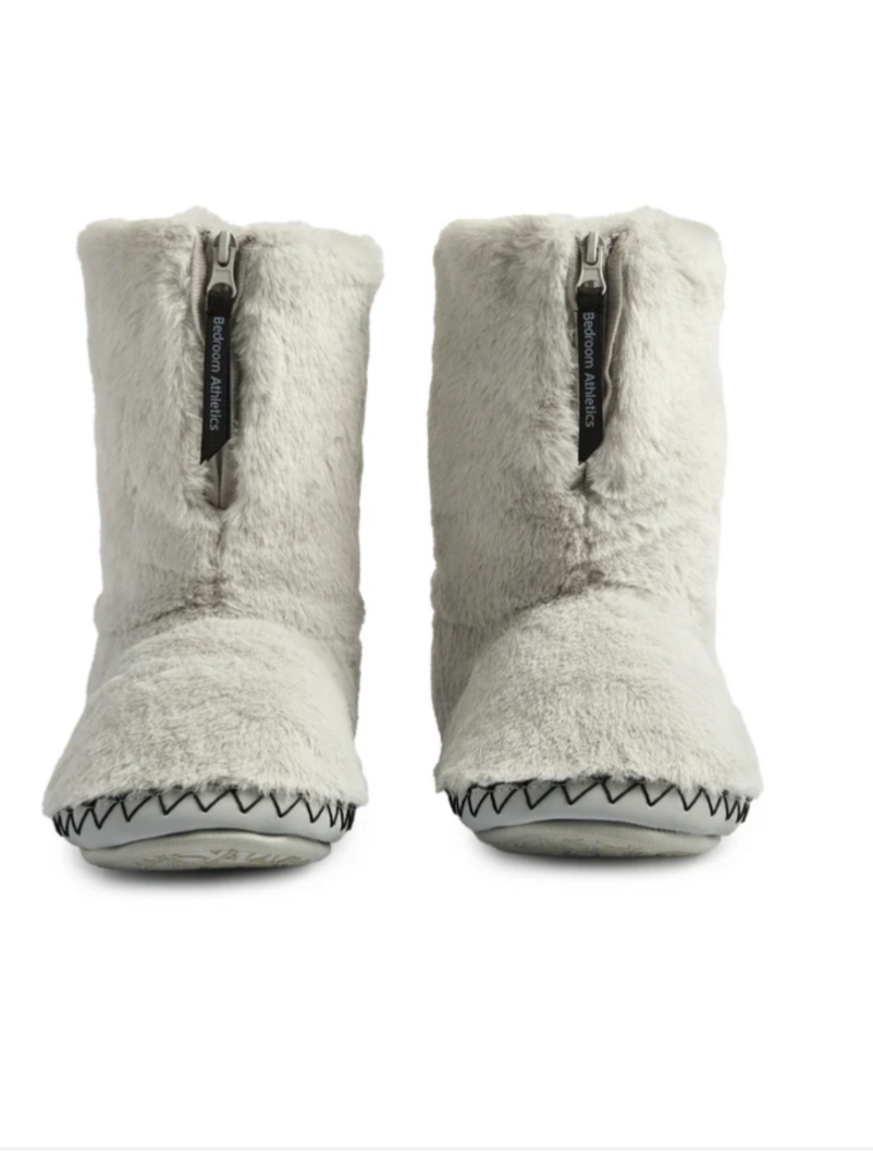 New BEDROOM ATHLETICS Marilyn Faux Fur Memory Foam Zip Slipper