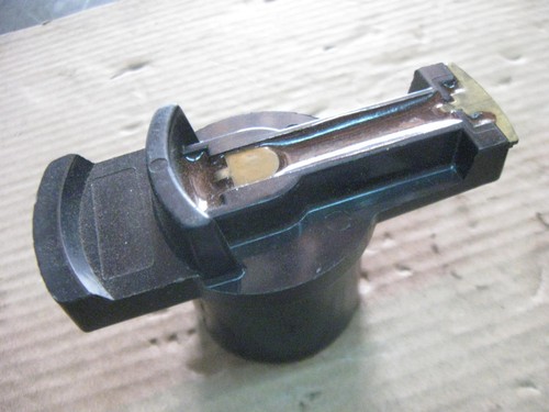 BMW 3.2L  533 - 733 Distributor Rotor AIRTEX 3D1033 Fits-82-84 ROTOR  173-7895 - Picture 8 of 12