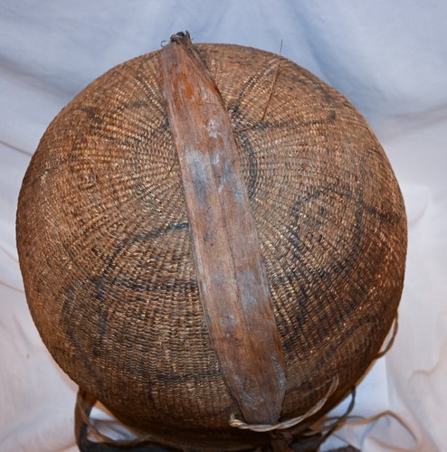 ANTIQUE Yanomami Gathering Basket with Snake motif - Picture 9 of 9