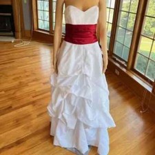 Masquerade White Satin Red Sash Strapless Wedding Gown Bridal Gown Size 9 10