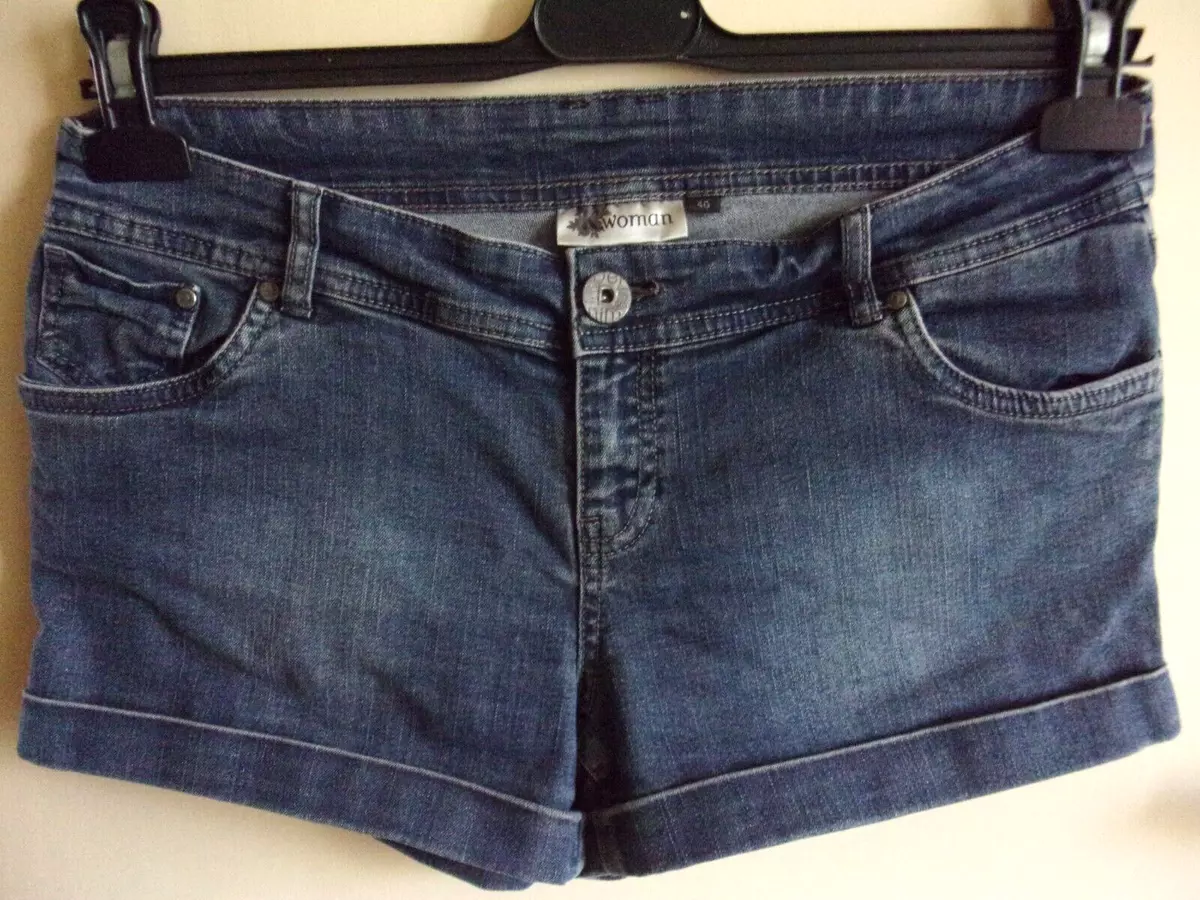R f.152 SHORT FEMME en jean fantaisie bleu d lav Marque K. WOMAN