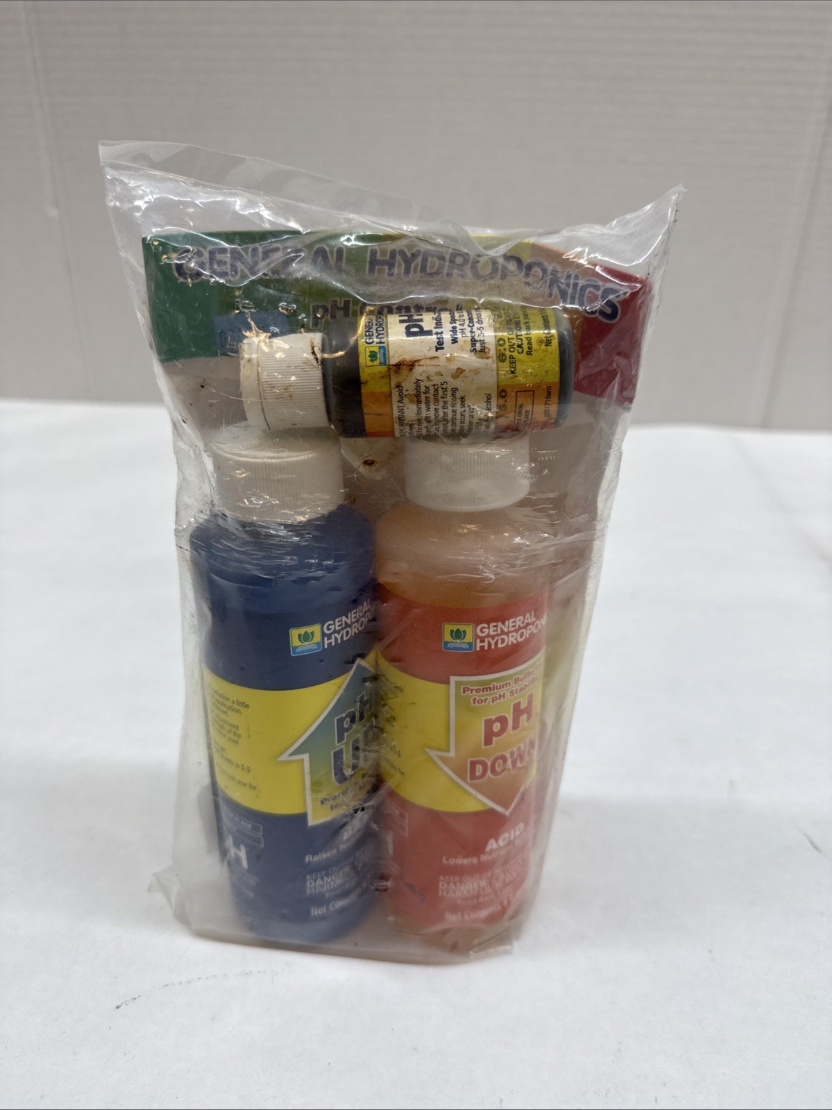 General Hydroponics pH Control Test Kit - GH 8 oz Up Down Adjustment Combo 