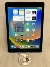 Apple iPad Pro (9.7") A1674 32 GB, Wi-Fi + 4G (Unlocked) - Space Gray