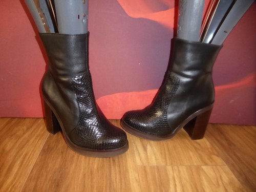 T45 CARVELA KURT GEIGER BLACK LEATHER 