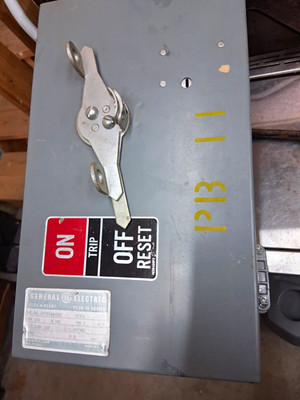 General Electric Flex-A-Plug Load Break Switch 100A 480V 3-Pole