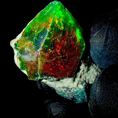 Natural Opal Roh, Feuer Black rough,Äthiopische gemstone 13.5Ct 20x16 MM