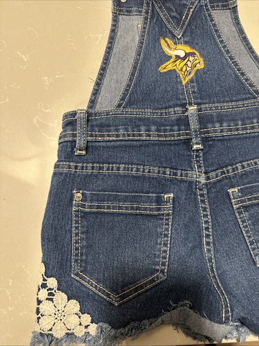 Girls Jordache Overalls Size S6x Denim Jean Shorts Faded Embroidered NFL Vikings - Picture 9 of 17