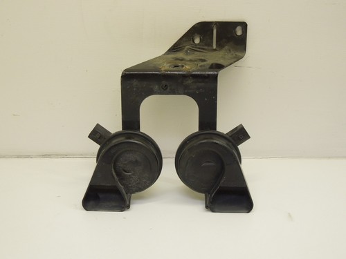 Audi A6 4F C6 zweifarbige Hupen Paar auf Halterung 4F0951221A