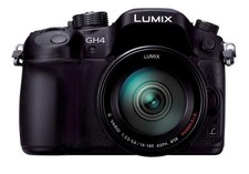 Panasonic Mirrorless Single Lens Camera Lumix GH4 Lens Kit with Standard Zoom