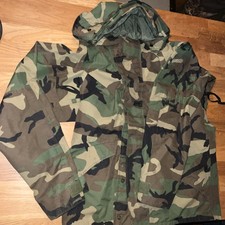USGI ECWCS Parka Jacket Mens Small Short Woodland Camo Cold Weather Hooded Nylon