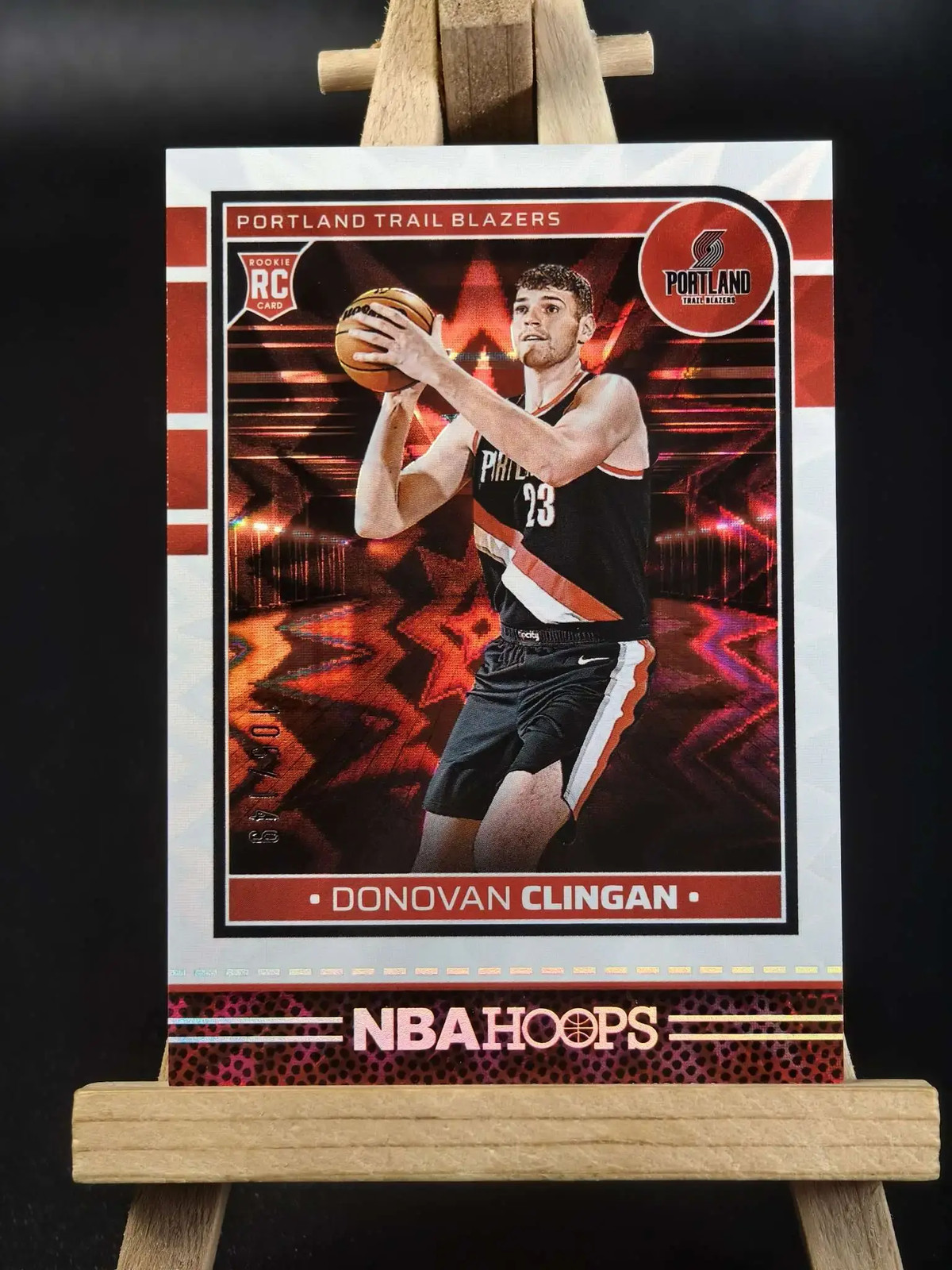 2024-25 Panini Hoops Donovan Clingan RC white Explosion Rookie /149 #237 (01)