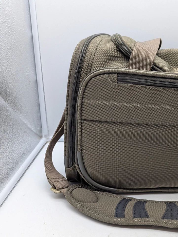 Briggs & Riley Baseline Expandable Underseat Duffle Bag Carry-On Green 221-7 - Image 2 of 4