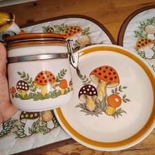 Set Merry mushroom Sears Roebuck hinged canister 4 1/2" & Dinner Plate 9 1/2" 