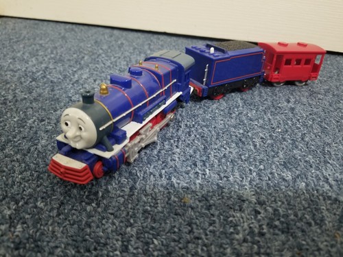 Thomas & Friends Trackmaster HANK Treno Motore Motorizzato + Caboose Rosso - FUNZIONA! - Foto 5 di 5