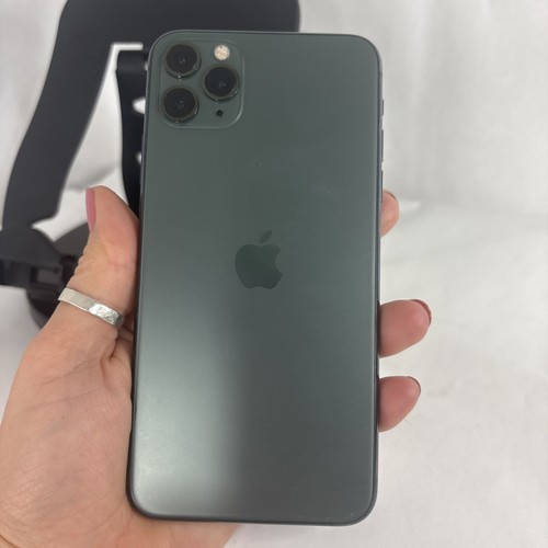 Apple iPhone 11 Pro Max 64 Go Argent Carte SIM TÉLÉPHONE + accessoires et coque excellent état - Photo 2 sur 17