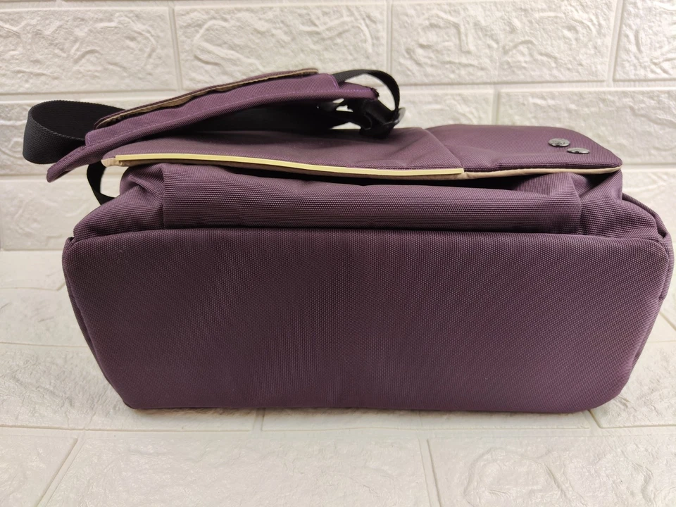 Bolso para cámara Aha Urban Style Viale 160 SLR, color ciruela Foto 3 de 4