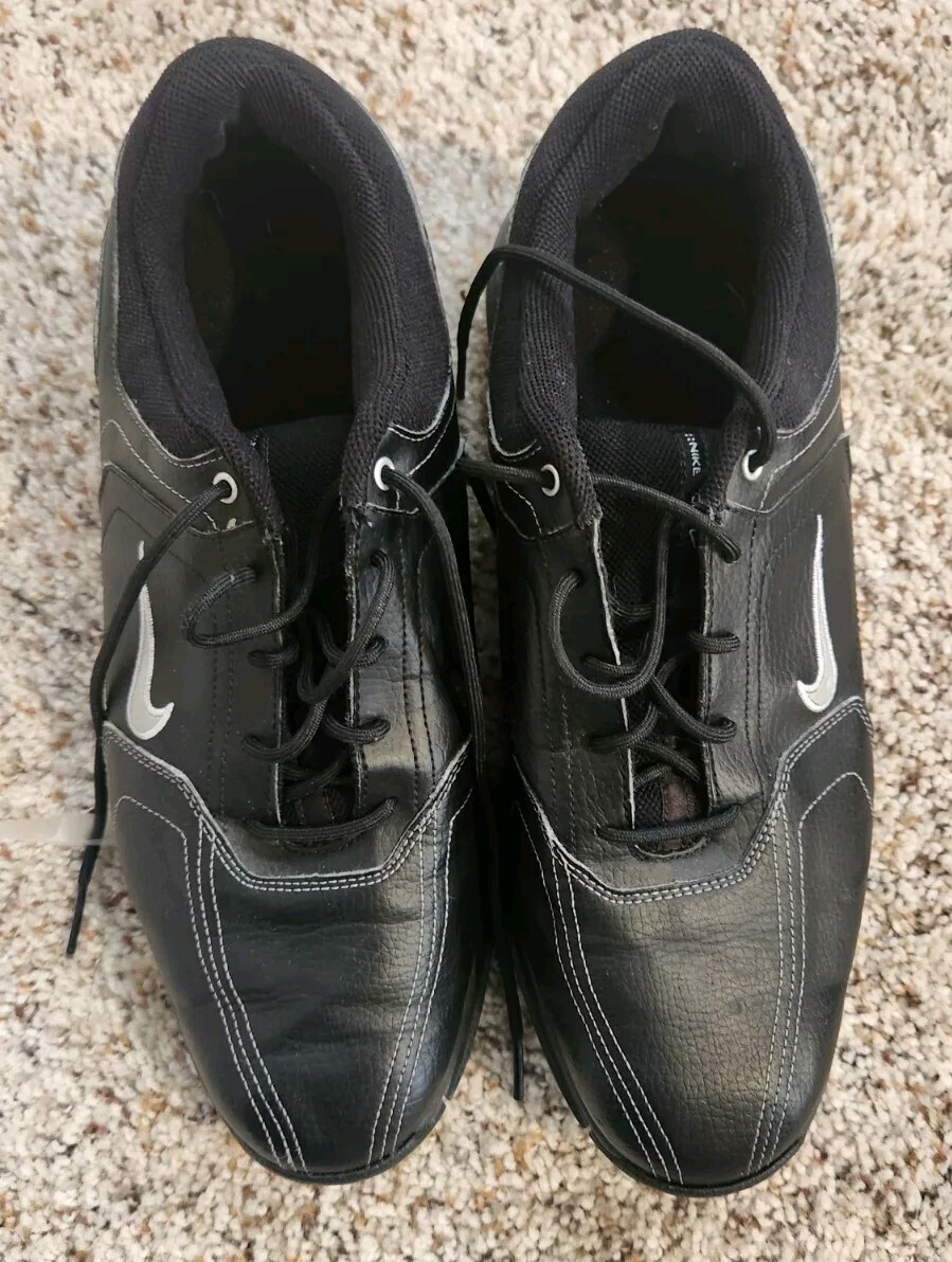 Nike Golf - Heritage ゴルフシューズ NIKE GOLF MEN'S NIKE HERITAGE GOLF SHOE BLACK/METALLIC