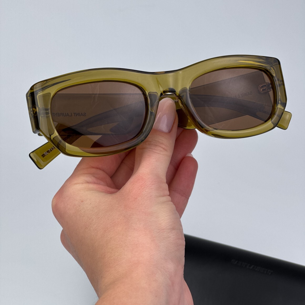 Occhiali da sole uomo Saint Laurent verde acido trasparente marrone rettangolo SL713 004 NUOVI