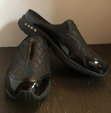 EASY SPIRIT Travel Time Sneaker Clogs in Black  Black Pat, 6.5 Med NICE