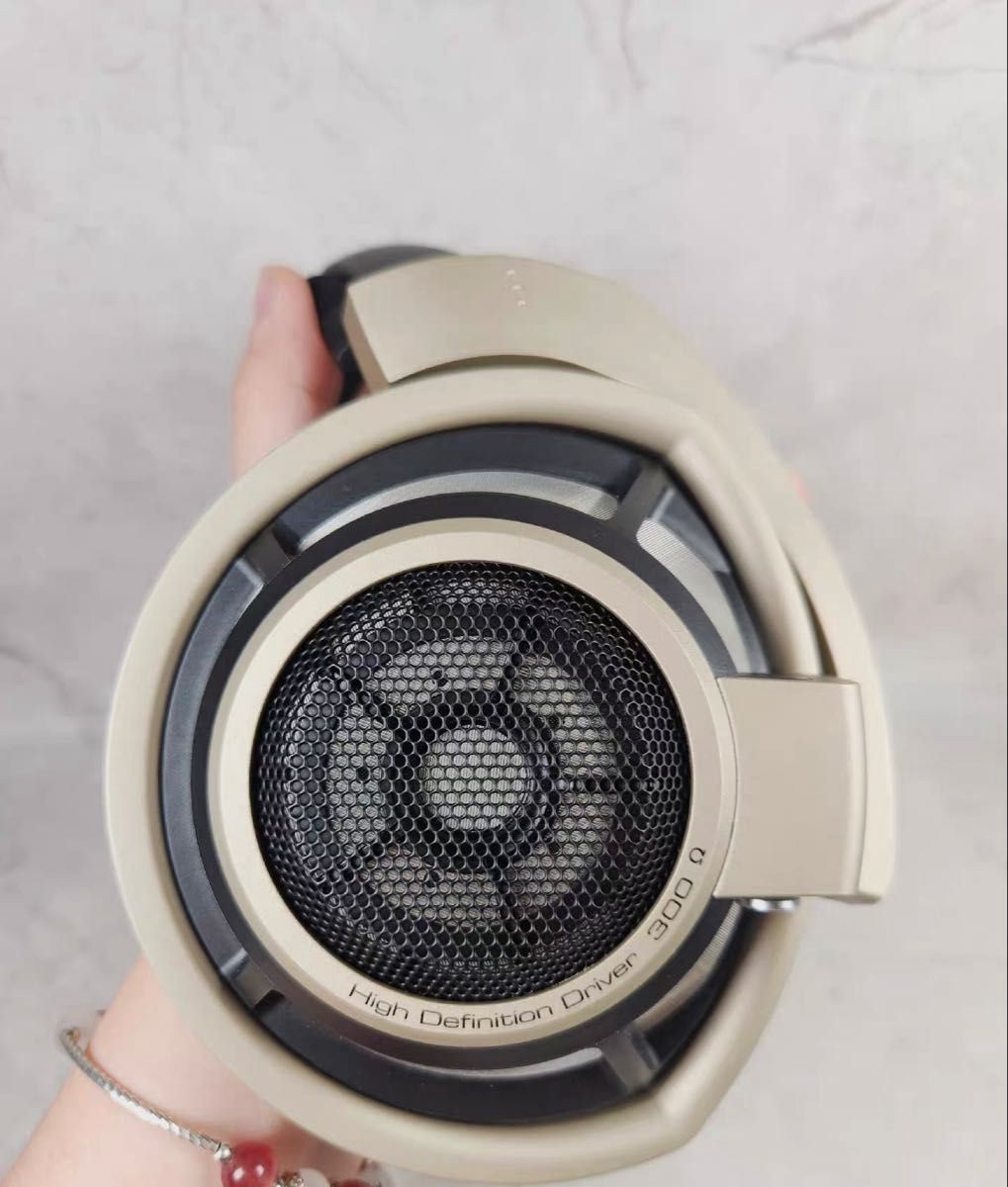 SENNHEISER HD800S 75th Anniversary Limited Edition Headphones Gold