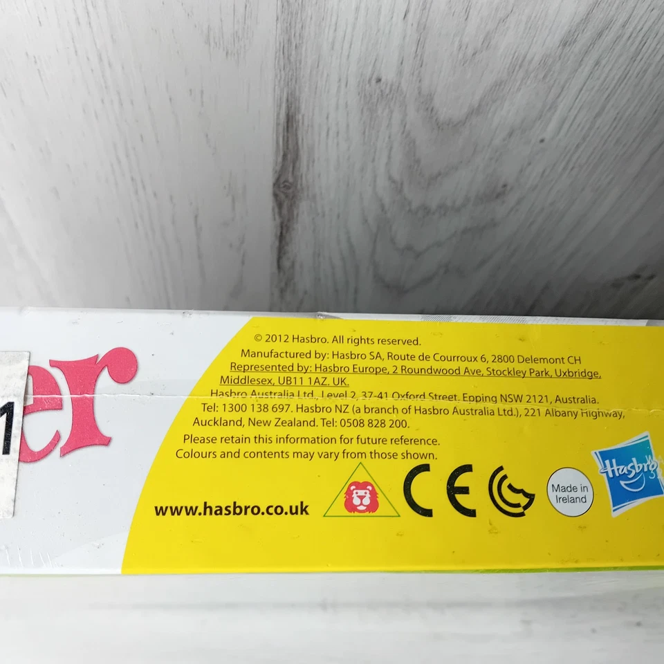 TWISTER BOARD GAME 2012 HASBRO NEW SEALED - RARE RETRO GAME - Image 3 of 3