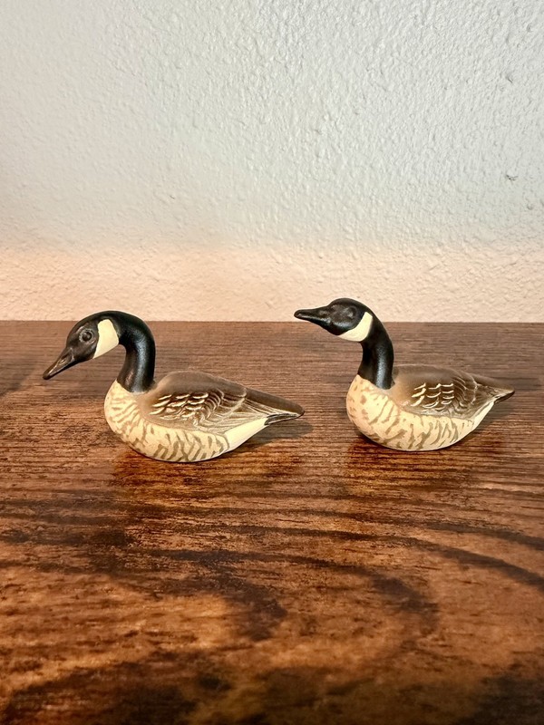 Hagen Renaker Specialty Canada Goose Head Down & Head Up retired stoneware