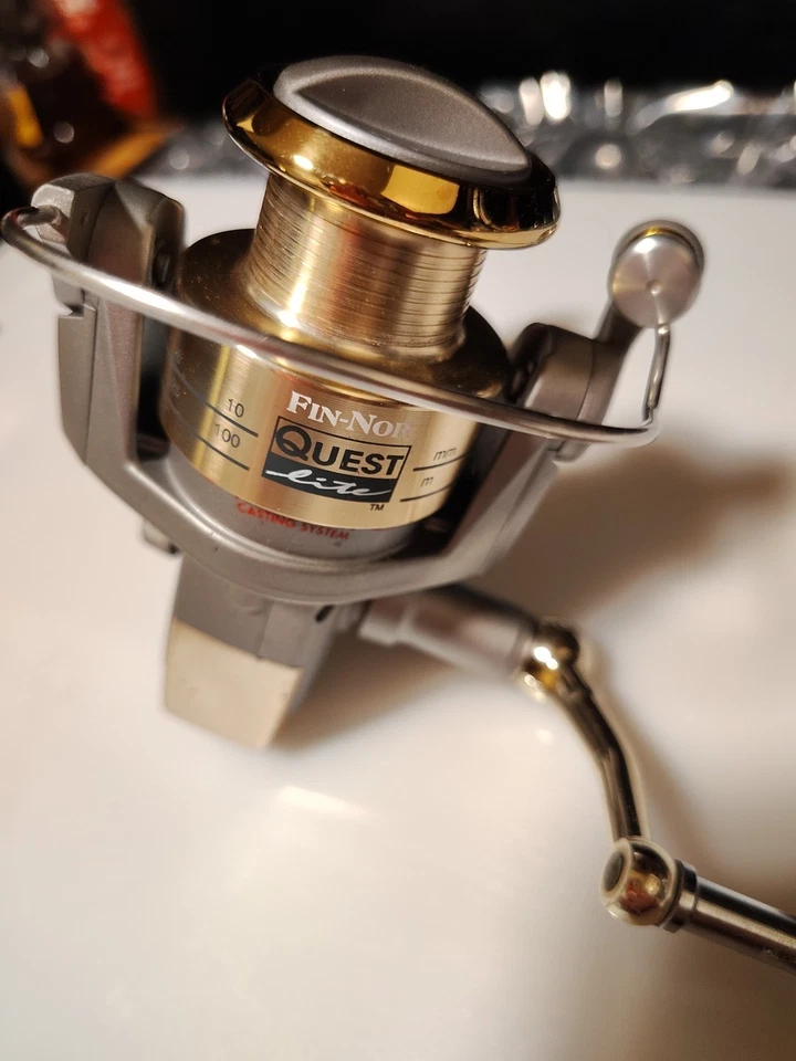 🔥 CARRETE GIRATORIO VINTAGE (FIN- NOR) QUEST LITE Modelo 2000/ LIMPIO 🫧/ VER... Foto 4 de 4