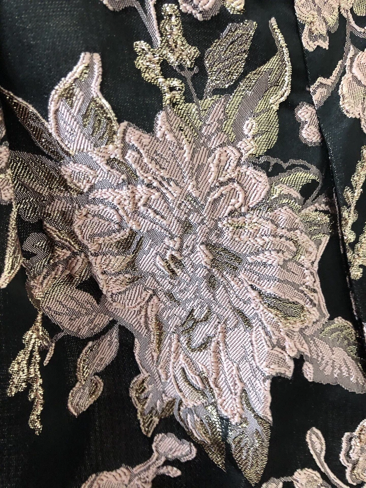 Conjunto de falda y top de traje de boda Foto 2 de 4