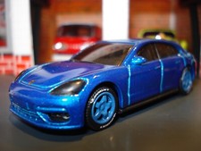 TURBO E HYBRID PORSCHE PANAMERA CUSTOM EDITION 1/64 HW RUOTE E PNEUMATICI AGGIUNTI