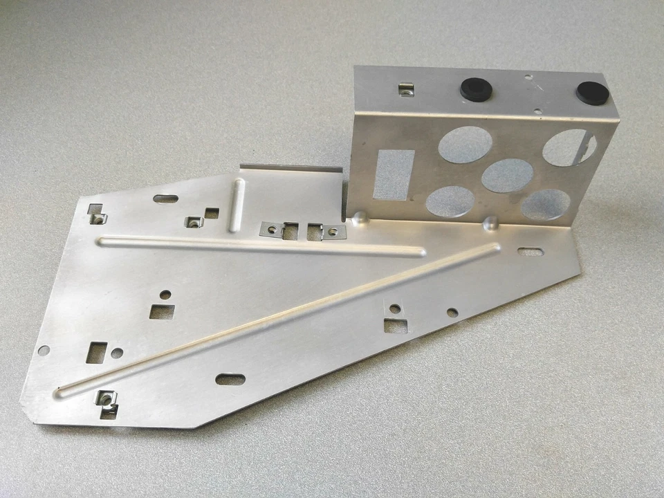 VERY NICE USED ORIGINAL PORSCHE 911 912E 930 ENGINE BAY RELAY MOUNTING PANEL - Изображение 3 из 4