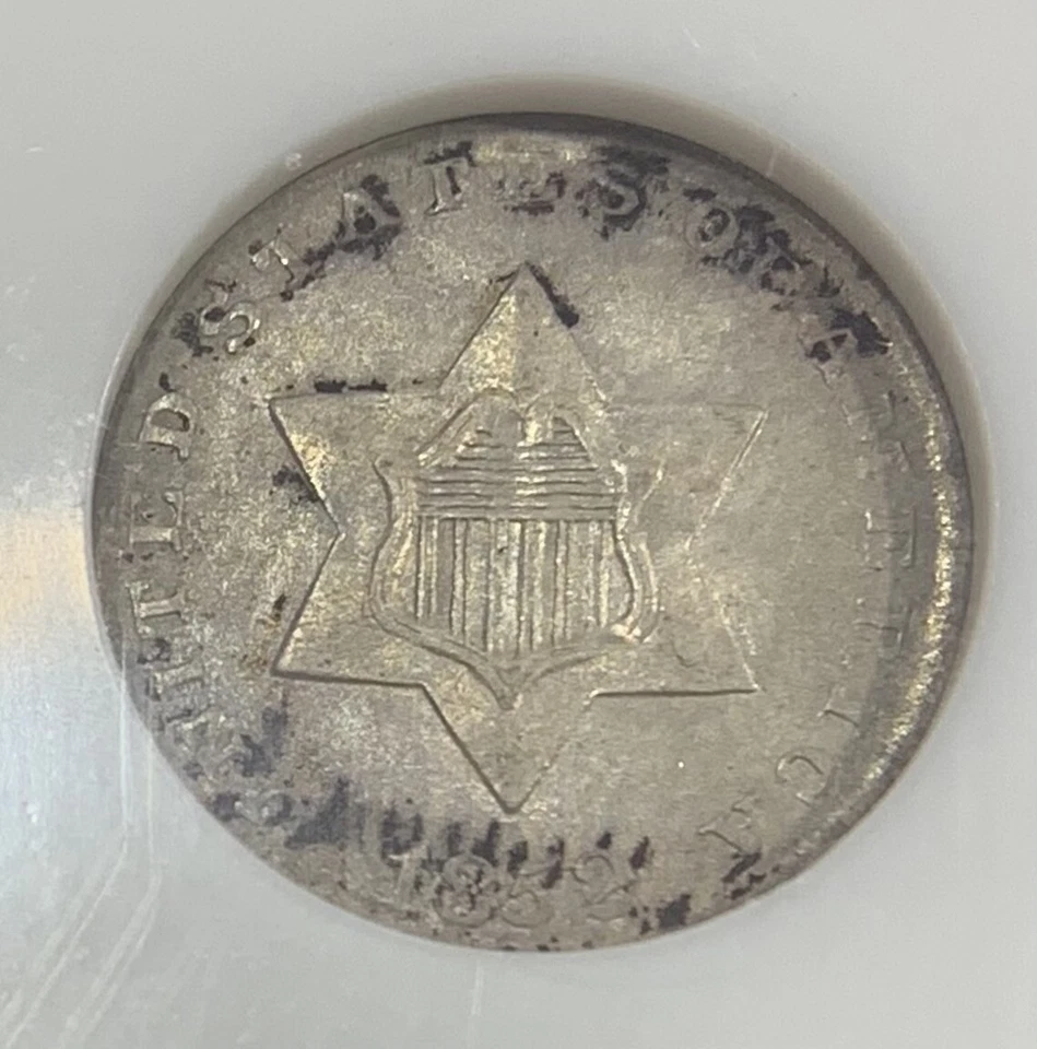 1852 United States Silver 3 Cent Piece (Trime) NGC MS63, old holder - Image 3 of 4