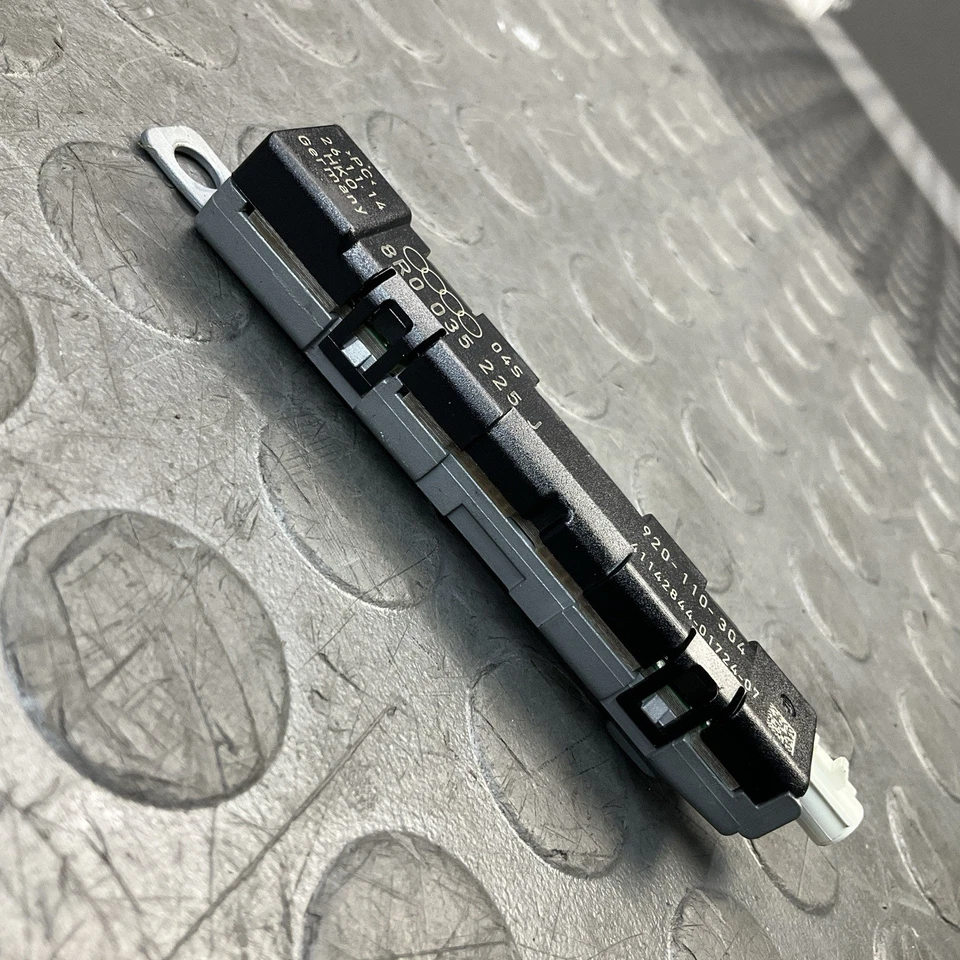 Amplificador de antena superior maletero trasero Audi Q5 2010-2017 OEM Foto 3 de 4