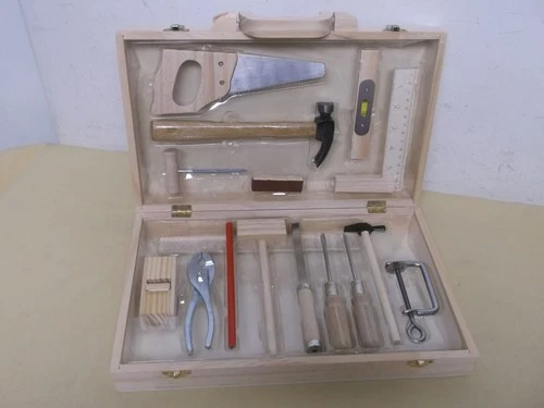 WOOD MAKERS KIDS STARTER REAL TOOL KIT  16-PIECE WOODWORK CONSTRUCTION LEARNING