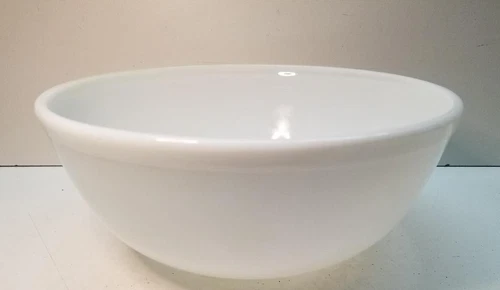 VTG Pyrex White # 404 Mixing Nesting Bowl 4 Quart Made in USA older markings