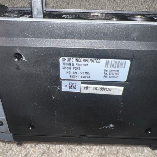 1D Shure PGX4 Wireless Receiver - H6 band FRQ : 524-542 MHz W/ Power Supply - Picture 4 of 4