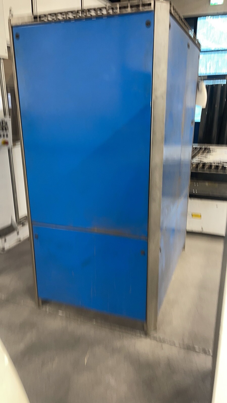 Rofin Sinar DC030  CO2 Laserquelle  + Trafo + Chiller – Bild 7