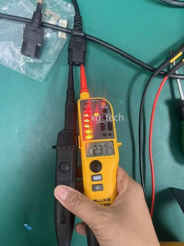 ¡Solo 1 pieza!Fluke T150 VDE O FLUKE T150 /Función intacta, apariencia defectuosa// - Imagen 2 de 2