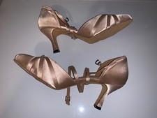 Brand New ladies  Closed-Toe Ballroom Dance Shoes Size 8.5 US Size 