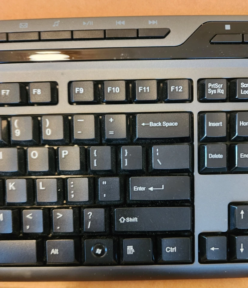 SIIG Brand New Wireless Multimedia Keyboard With Mouse And Connector - Image 3 of 4