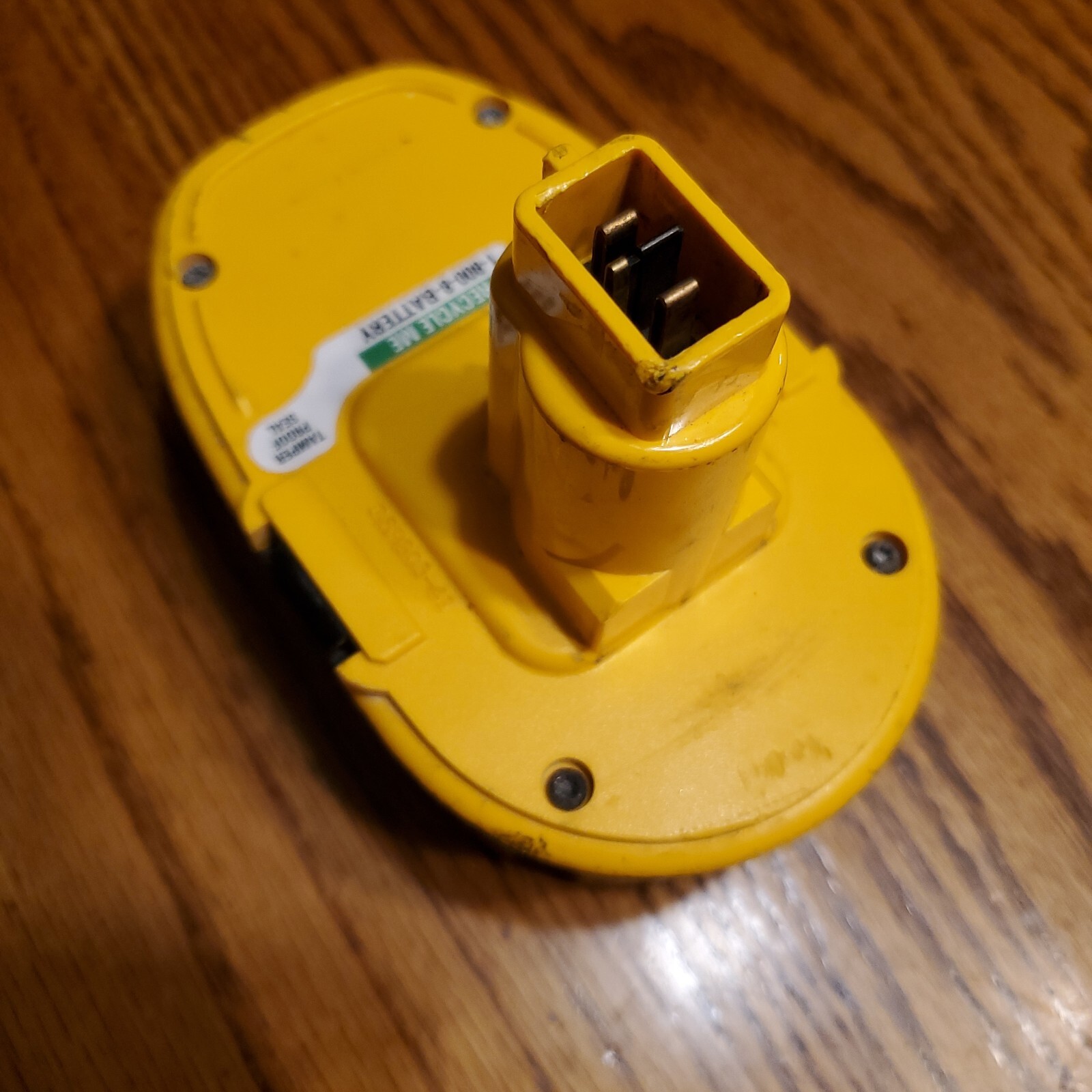 2X DeWALT 18V XRP Batteries DC9096 & 2X DW9116 Chargers Authentic